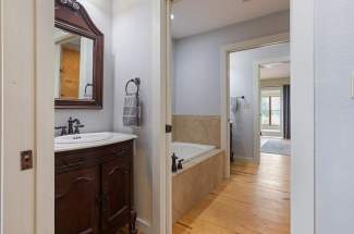 Guest-house-bath-2