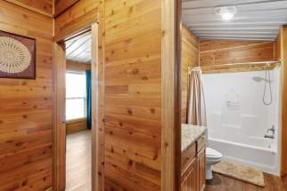 1.6-guest-bath-guest-room