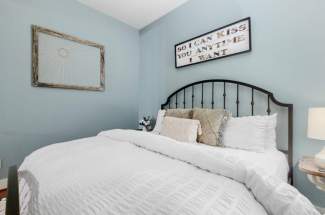 Guest bedroom 1