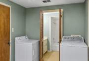 14-2-Green-room-laundry-bath