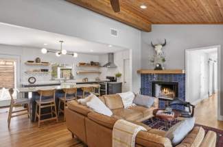 18-Living-and-kitchen