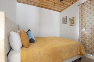 45-Guest-house-bedroom-1