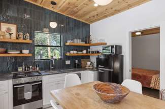 49-Guest-house-kitchen