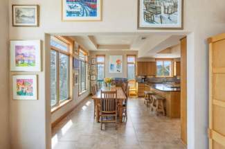 Kitchen / Dining area