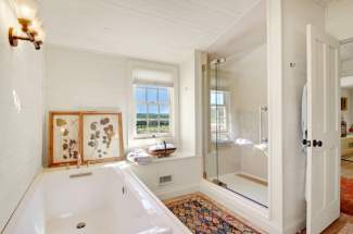 Upstairs bathroom