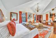 Carriage house upstairs bedroom/bath