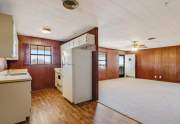 1 bedroom unit: living/kitchen