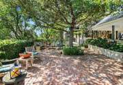 Courtyard garden