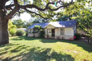 605 Sunset Fredericksburg TX homes sale Picture Gallery Real Estate