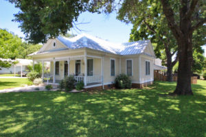 702 West Austin home sale Fredericksburg TX