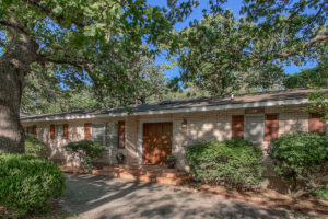 112 Glenwood Drive Fredericksburg TX Home for sale on huge corner lot