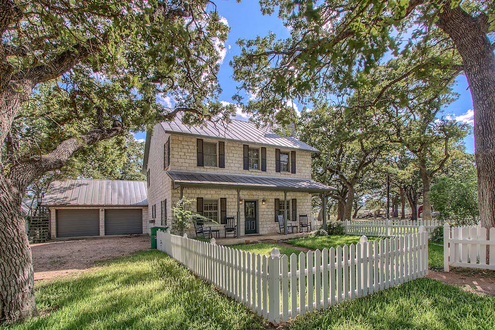 107 Emerald Loop Home for sale Fredericksburg TX