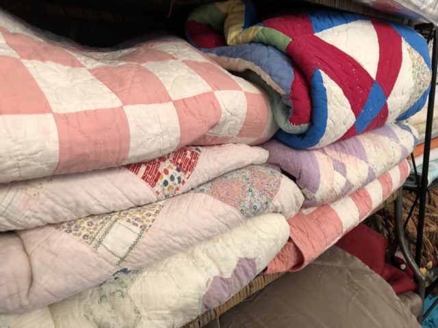 Quilts & bedding