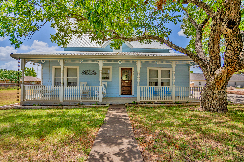 705 Highway Street Fredericksburg TX Short Term Rental for sale