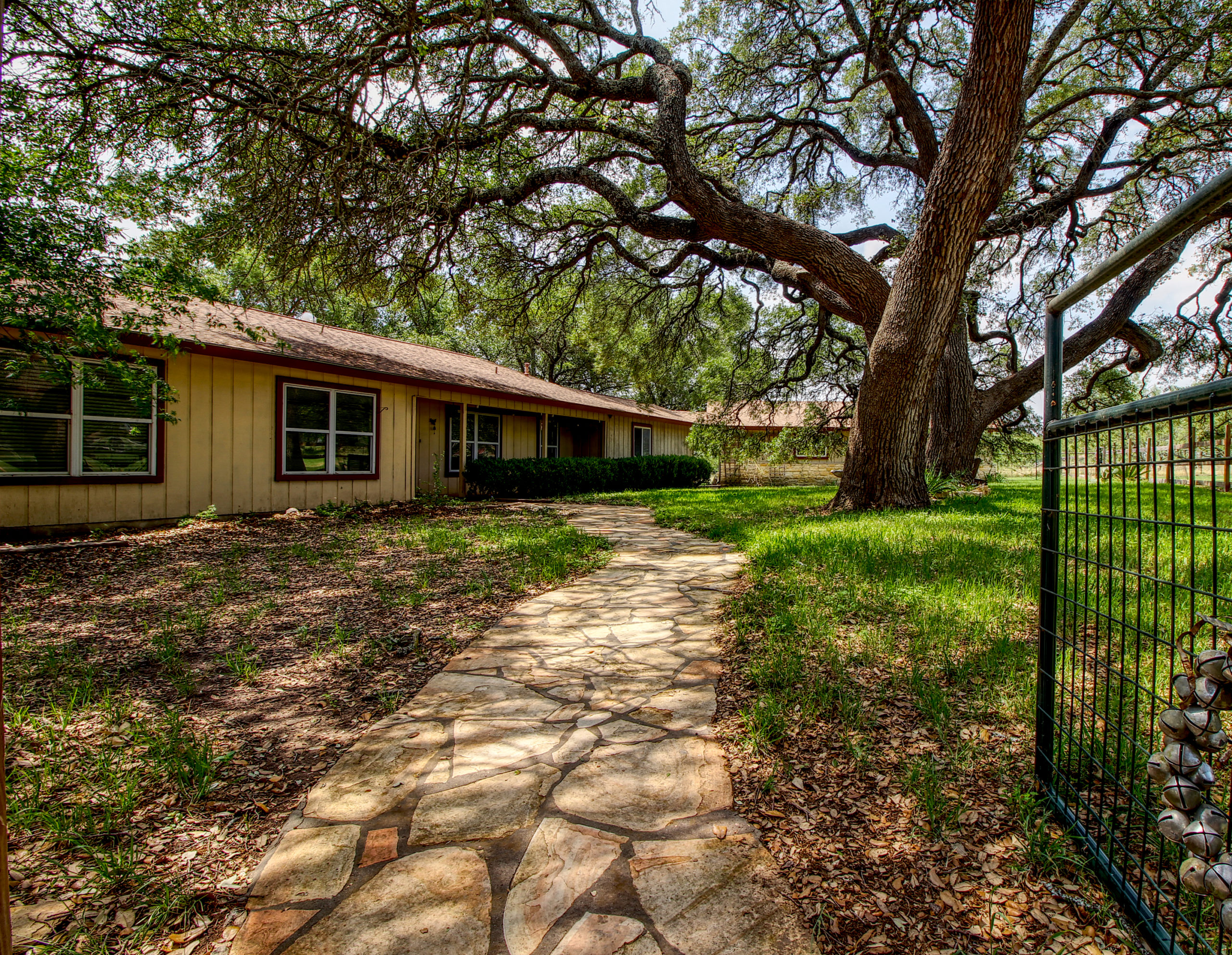 12737 US HWY 16 Fredericksburg TX Home on Acreage