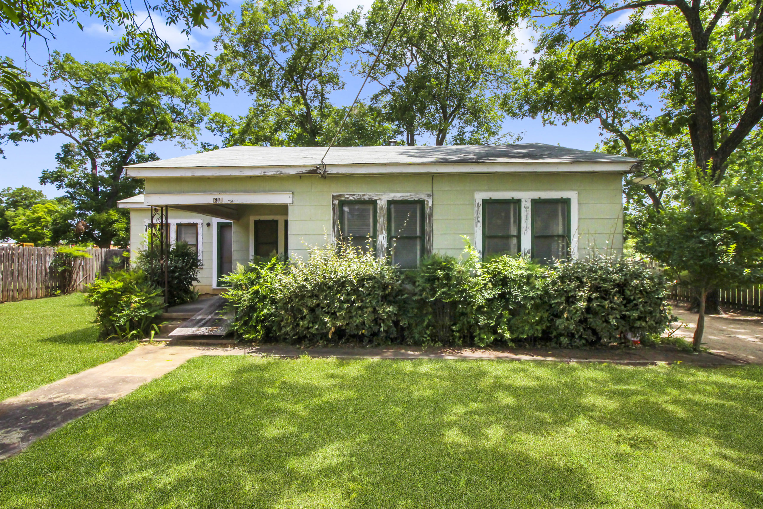 616 E San Antonio Fredericksburg TX Commercial Real Estate Photo Gallery