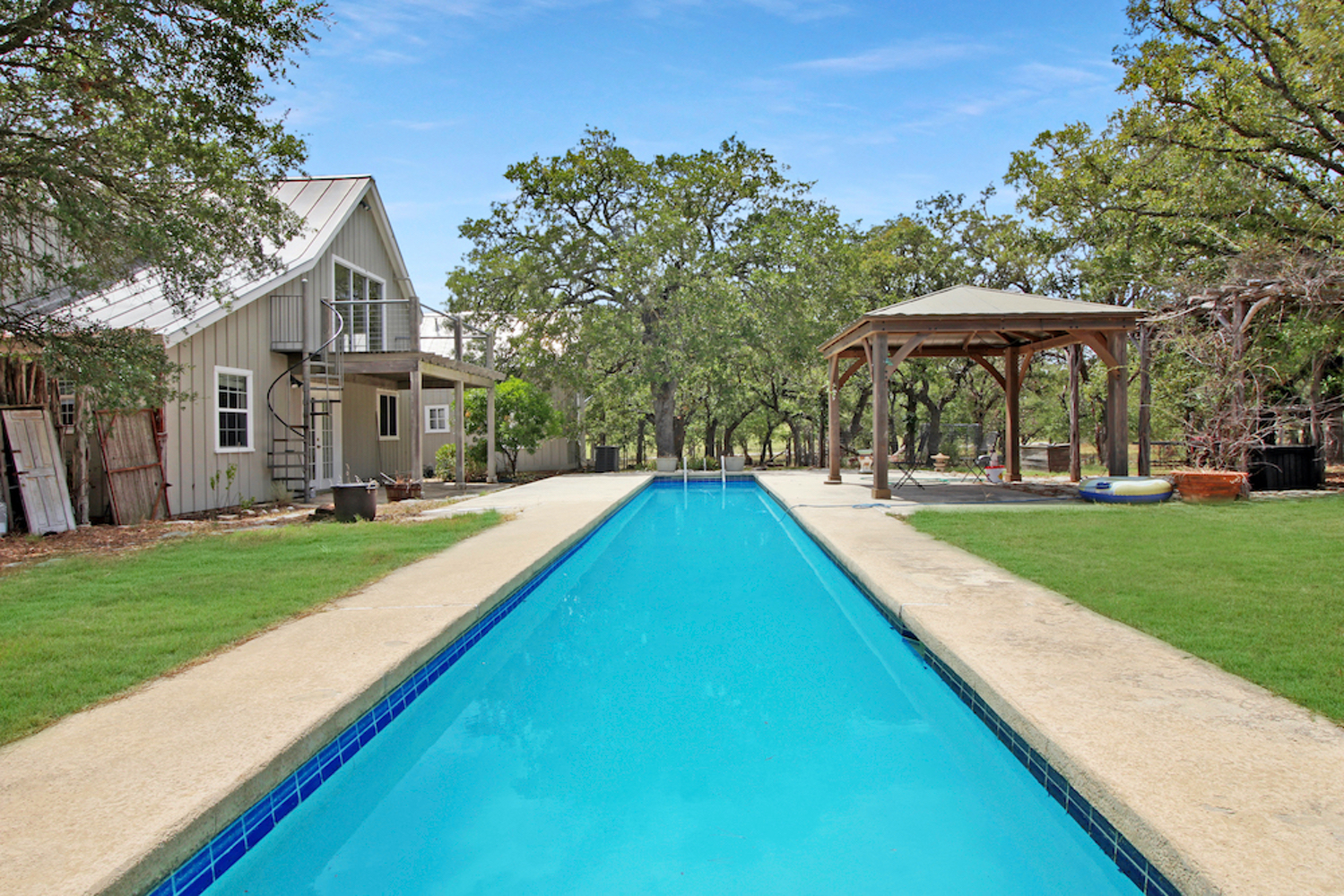 45 Bell Mountain Rd Fredericksburg TX Farmhouse and Land