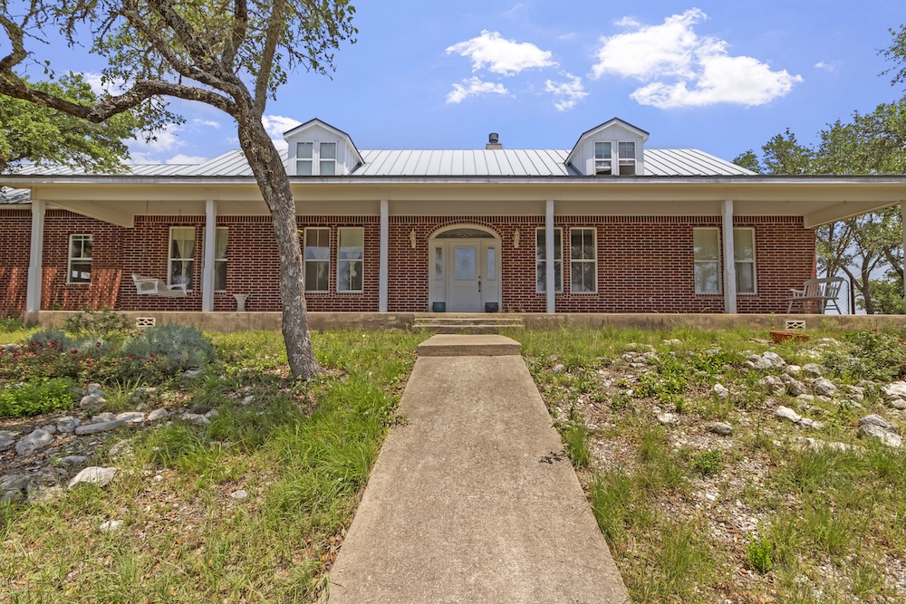 770 Homestead Dr Fredericksburg TX home for sale