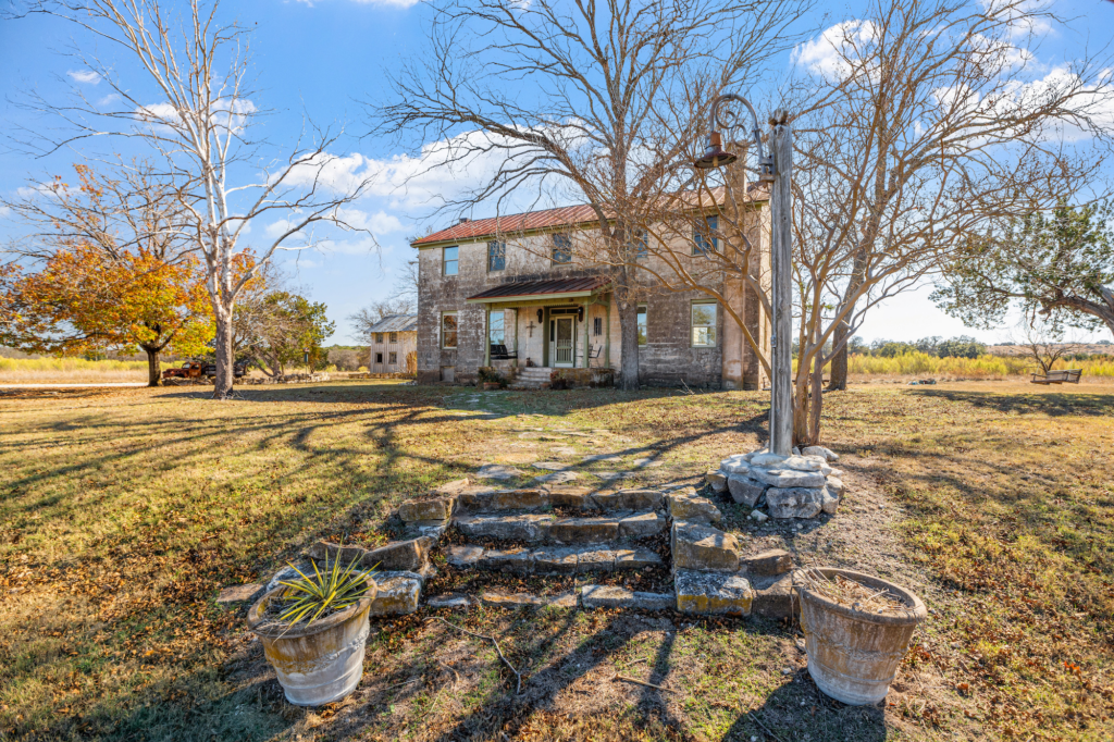 6671 N Grape Creek Rd Fredericksburg TX Property for Sale