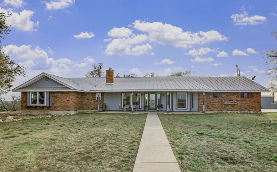 71 Crenwelge Road Home with View For Sale Fredericksburg TX